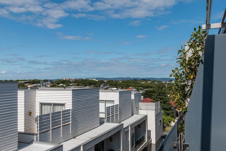 Photo of property in 1d/2 Dickens Street, Grey Lynn, Auckland, 1021