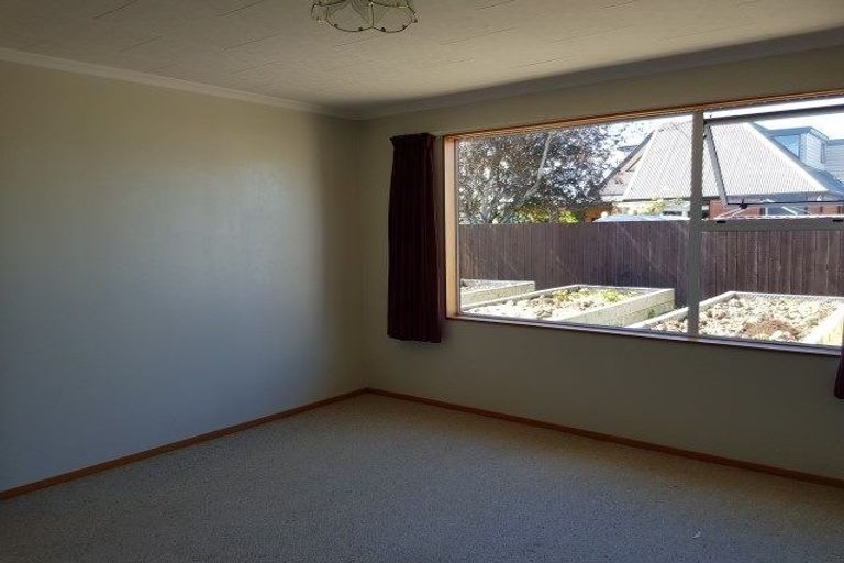Photo of property in 1 Calder Place, Winton, 9720