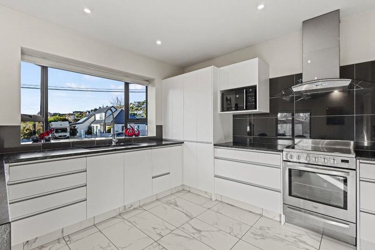 Photo of property in 2 Whaka Terrace, Huntsbury, Christchurch, 8022