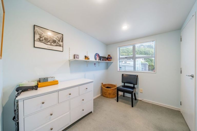 Photo of property in 15 Marjory Close, Broadmeadows, Wellington, 6035