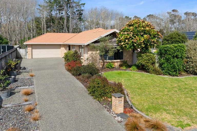 Photo of property in 106 Weggery Drive, Waikanae Beach, Waikanae, 5036