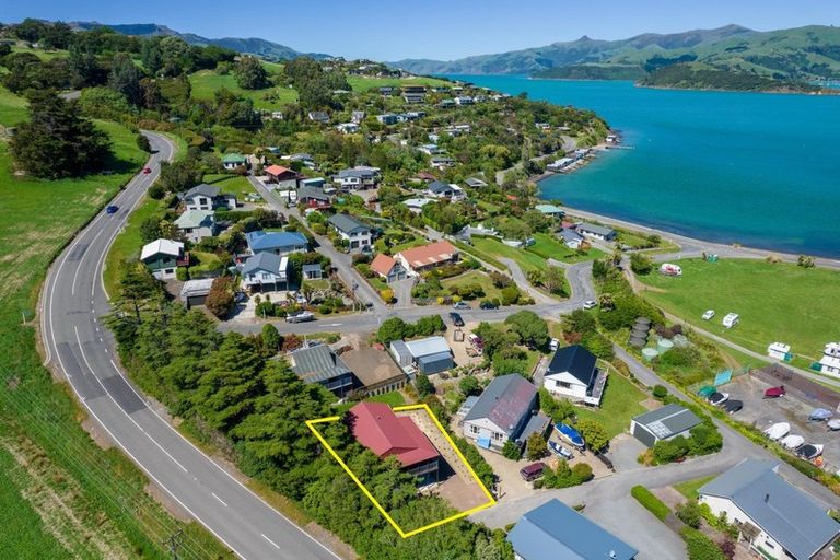 Photo of property in 3 Cedar Lane, Duvauchelle, 7581