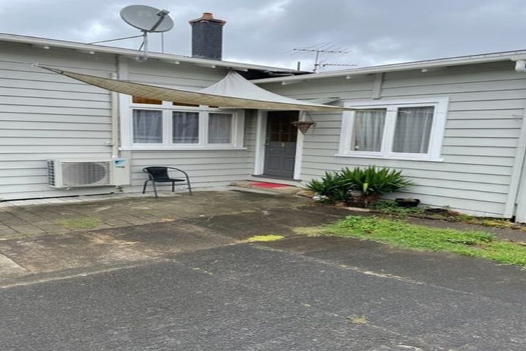 Photo of property in 2/22 Amaru Road, One Tree Hill, Auckland, 1061