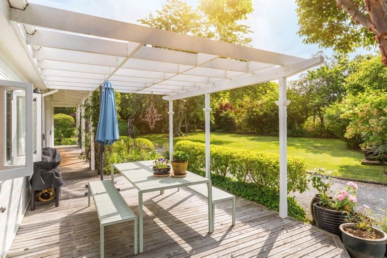 Photo of property in 149a Bidwills Cutting Road, Morison Bush, Greytown, 5794