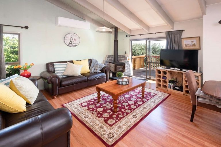 Photo of property in 125 Bradbury Road, Botany Downs, Auckland, 2010