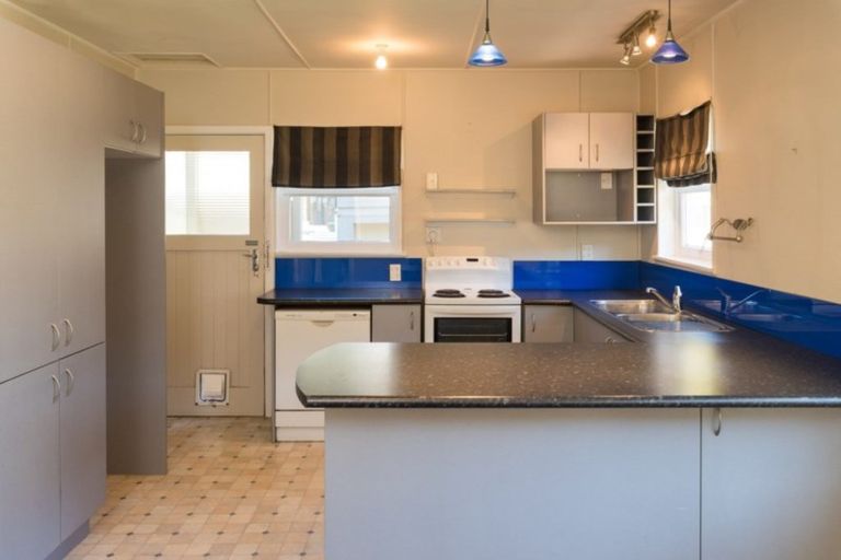 Photo of property in 48 Wairau Road, Picton, 7220