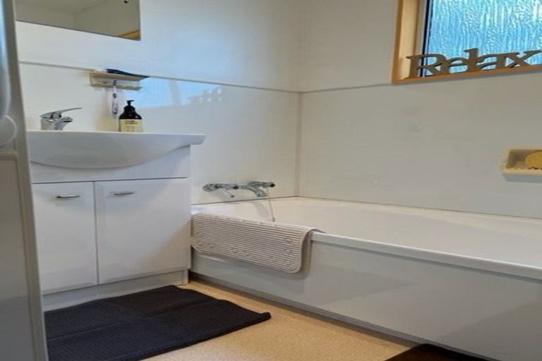 Photo of property in 10a Aorangi Road, Paraparaumu, 5032