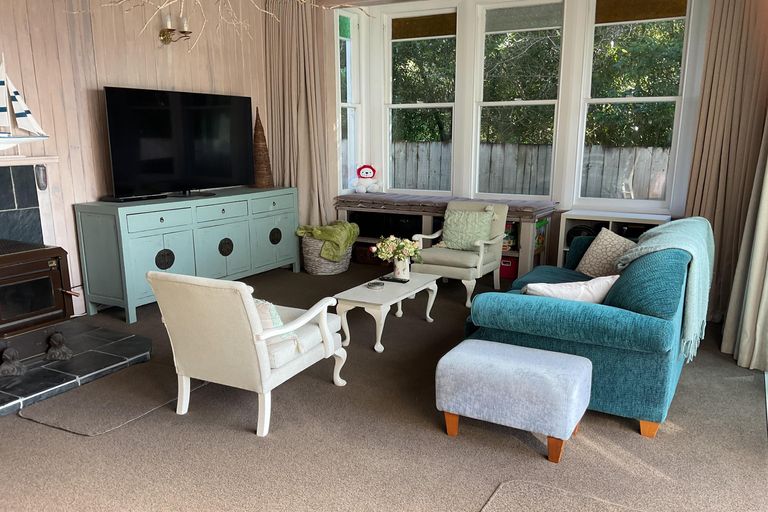 Photo of property in 9 Hibiscus Avenue, Snells Beach, 0920