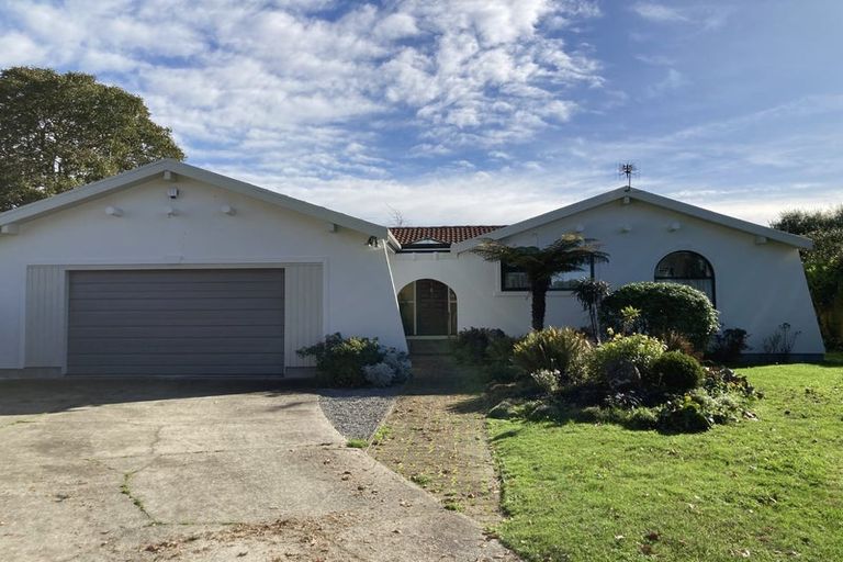 Photo of property in 15 Resolution Place, Bryndwr, Christchurch, 8053