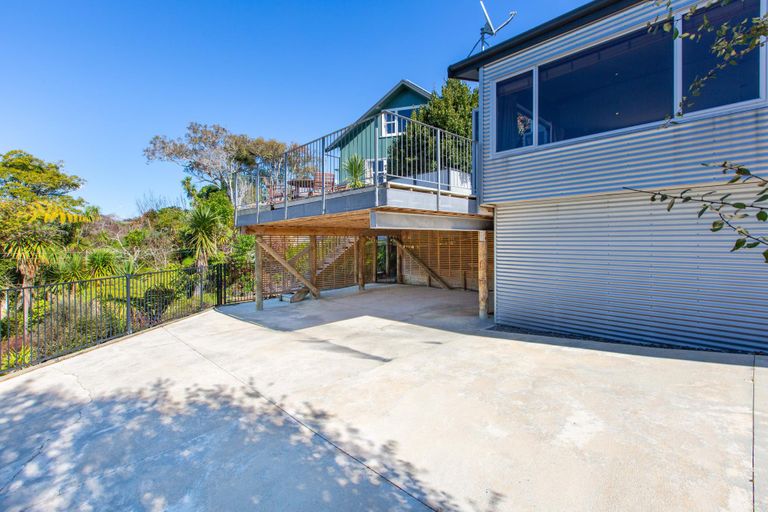 Photo of property in 15 Bay View Road, Raglan, 3225