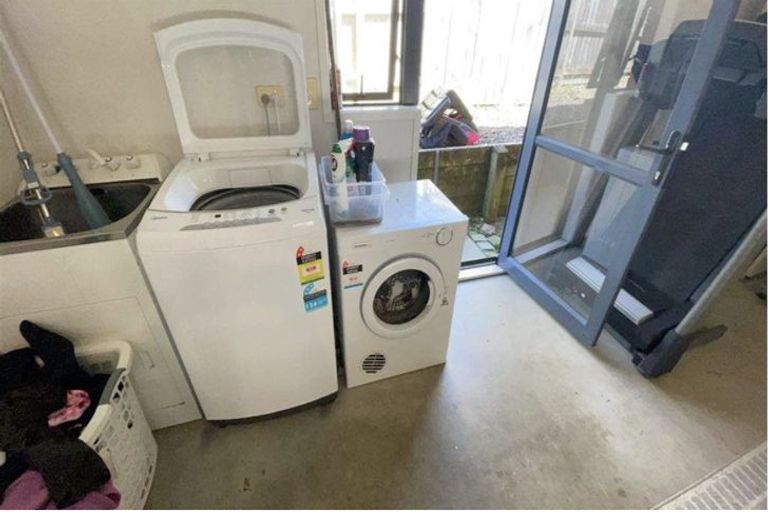 Photo of property in 8 Matuhi Grove, Papatoetoe, Auckland, 2025