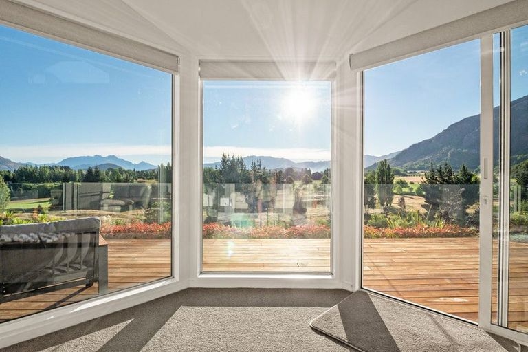 Photo of property in 13 Shaw Street, Arrowtown, 9302