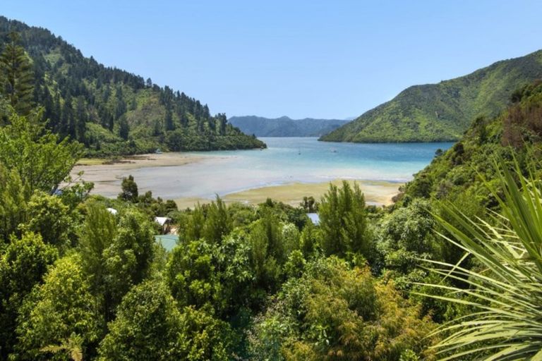 Photo of property in 609 Port Underwood Road, Whatamango Bay, Picton, 7281
