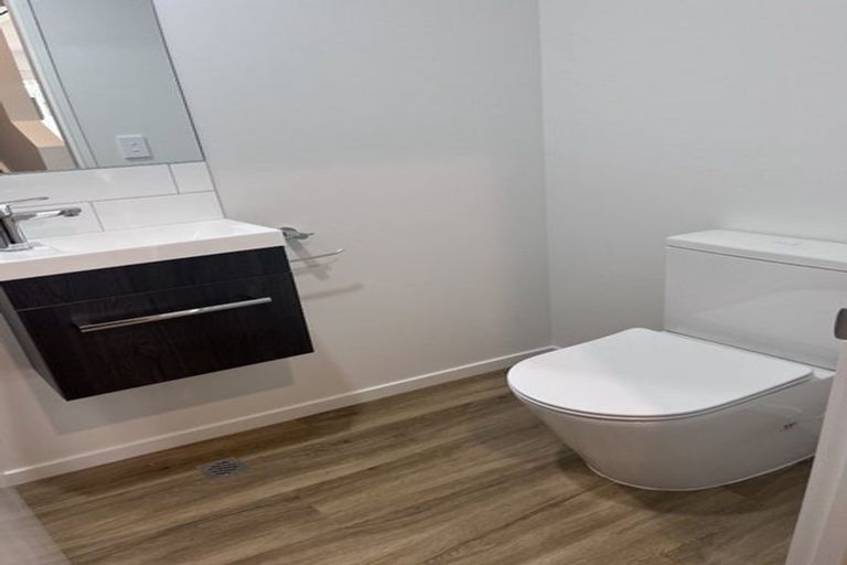 Photo of property in 4/10 Goldsmith Place, Waltham, Christchurch, 8023