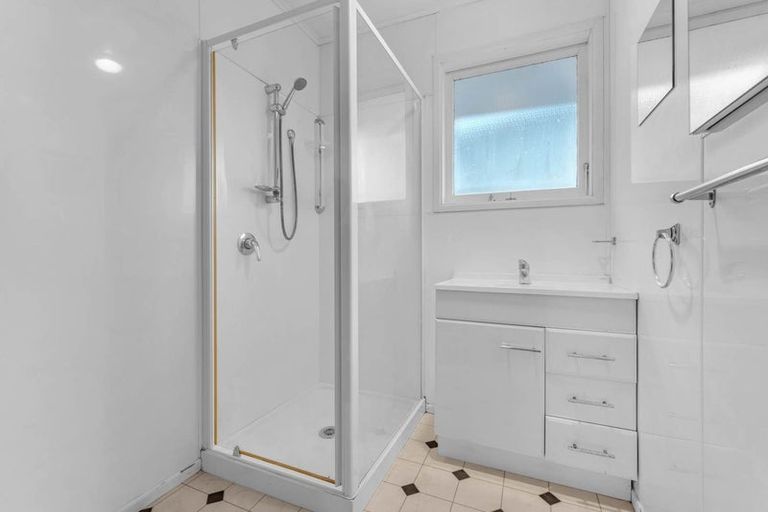 Photo of property in 55 Larne Avenue, Pakuranga Heights, Auckland, 2010