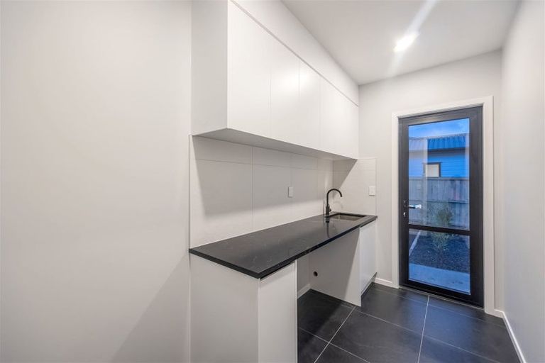 Photo of property in 20 Lewis Younie Road, Kumeu, 0810