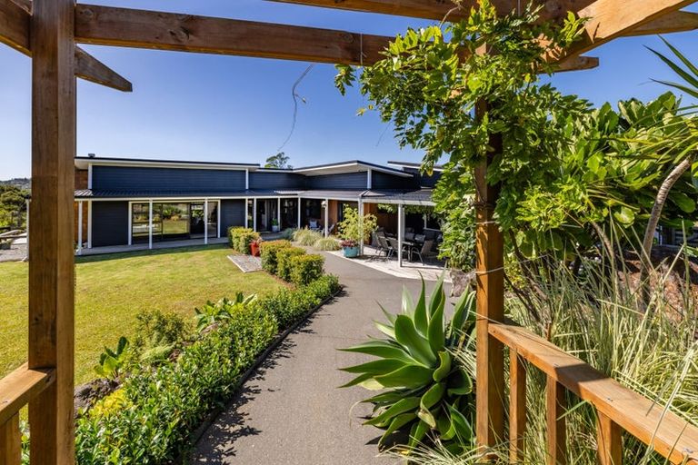 Photo of property in 65 Jamesons Esplanade, Haruru, 0204