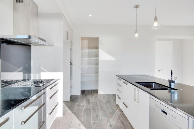 Photo of property in 24 Dame Nganeko Drive, Glenbrook, 2681