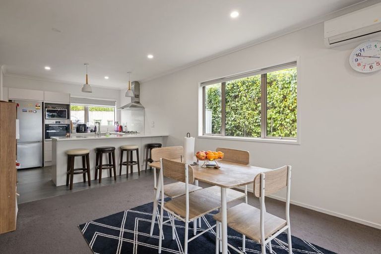 Photo of property in 1 Springside Court, Huntington, Hamilton, 3210