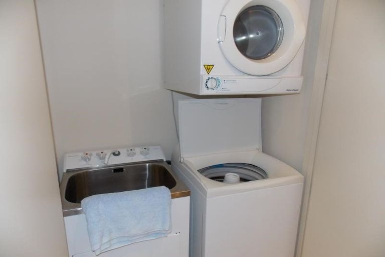 Photo of property in Kate Sheppard Apartments, 42 Molesworth Street, Thorndon, Wellington, 6011