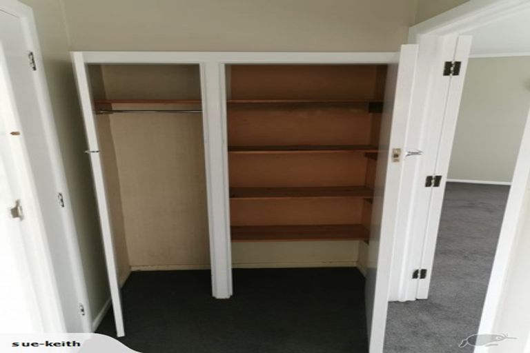 Photo of property in 2/27 Holland Road, Hillcrest, Auckland, 0627