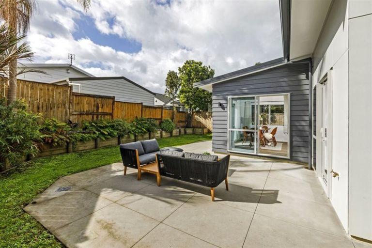 Photo of property in 1/26 Northboro Road, Hauraki, Auckland, 0622