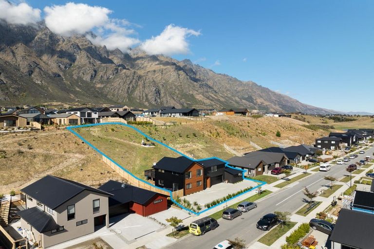 Photo of property in 31 Muster Road, Jacks Point, 9371