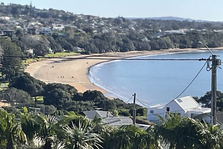 Photo of property in 33 Melandra Road, Stanmore Bay, Whangaparaoa, 0932