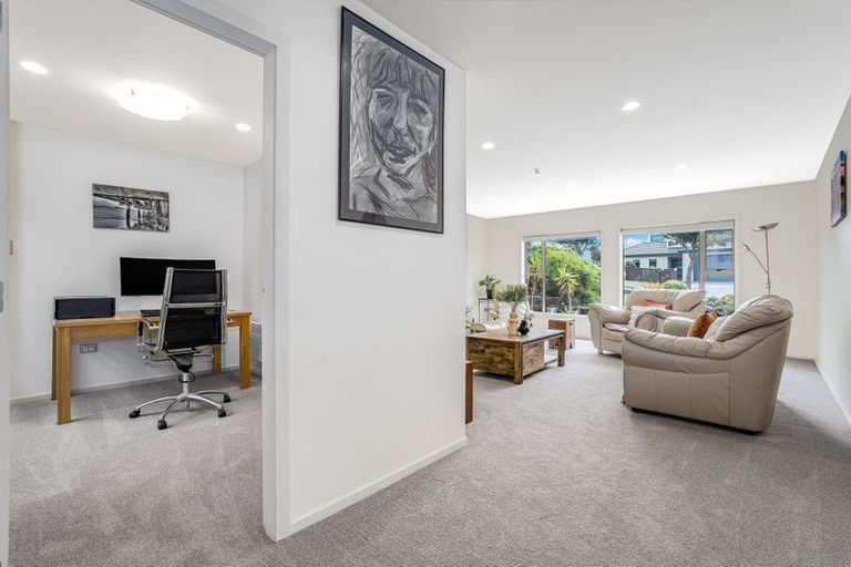 Photo of property in 121 Te Puia Drive, Aotea, Porirua, 5024