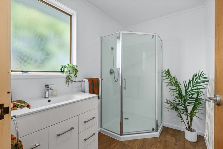 Photo of property in 1/114 Canongate Street, Birkdale, Auckland, 0626