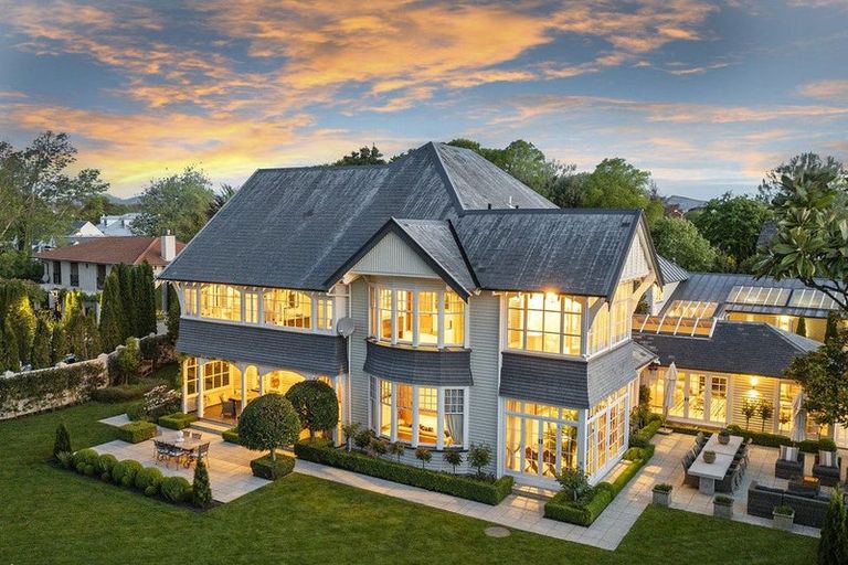 Photo of property in 5 Saint Barnabas Lane, Fendalton, Christchurch, 8052