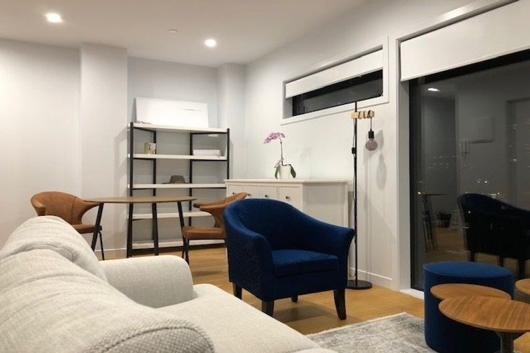 Photo of property in Frank Sargeson Apts, 407/80 Anzac Street, Takapuna, Auckland, 0622