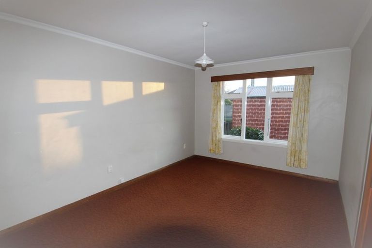 Photo of property in 2/14 Shaftesbury Street, Avonhead, Christchurch, 8042