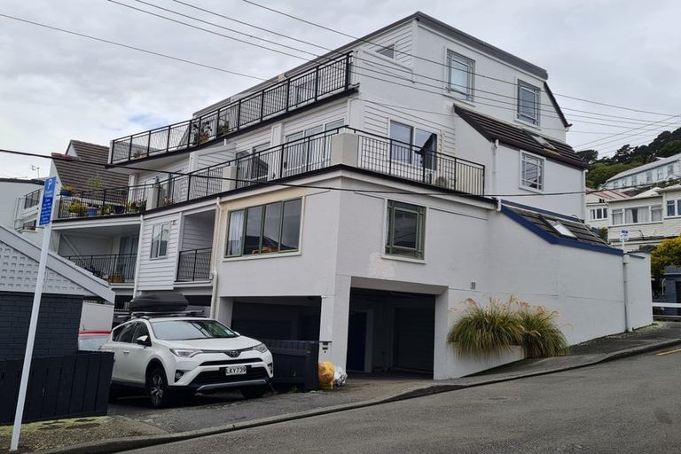 Photo of property in 1/15 Hawker Street, Mount Victoria, Wellington, 6011