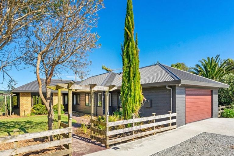 Photo of property in 3 Waiteitei Road, Wellsford, 0974