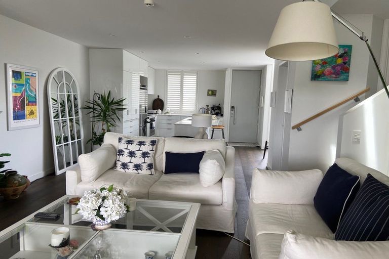 Photo of property in 7/83 Hinemoa Street, Birkenhead, Auckland, 0626