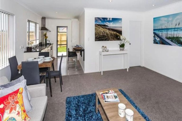 Photo of property in 1/46 Park Estate Road, Rosehill, Papakura, 2113