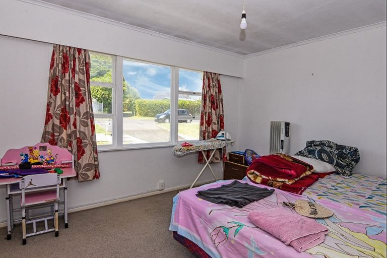 Photo of property in 111 Ridge Road, Howick, Auckland, 2014