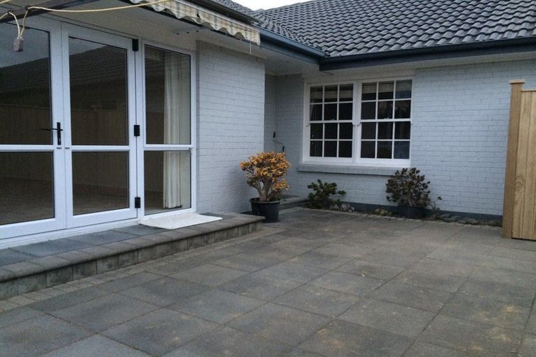 Photo of property in 23 Serrita Avenue, Sunnyhills, Auckland, 2010