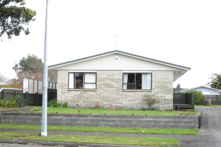 Photo of property in 6 Jade Place, Bell Block, New Plymouth, 4312