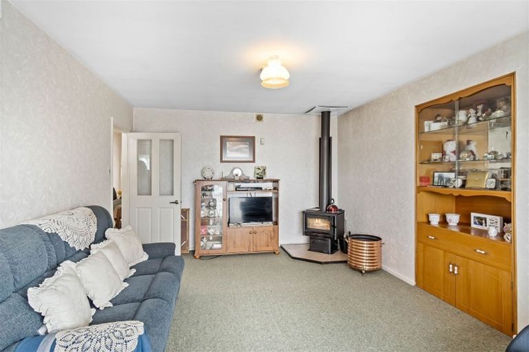 Photo of property in 7 Brockenhurst Street, Aranui, Christchurch, 8061