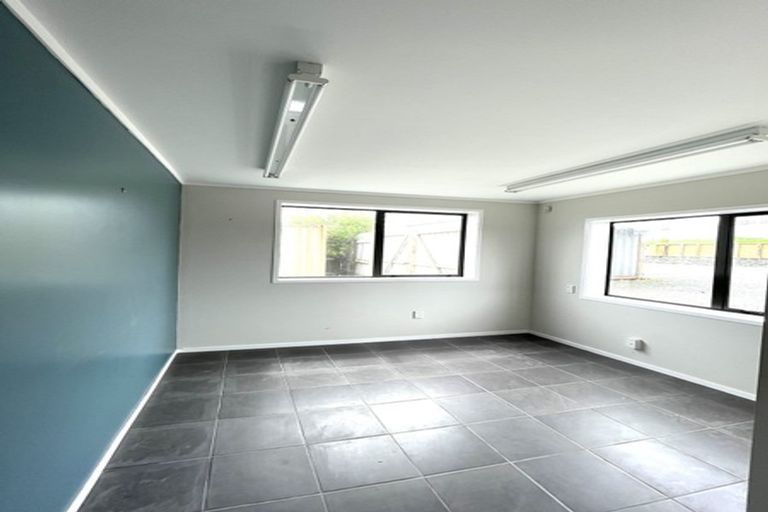 Photo of property in 320 Fitzgerald Road, Drury, 2577