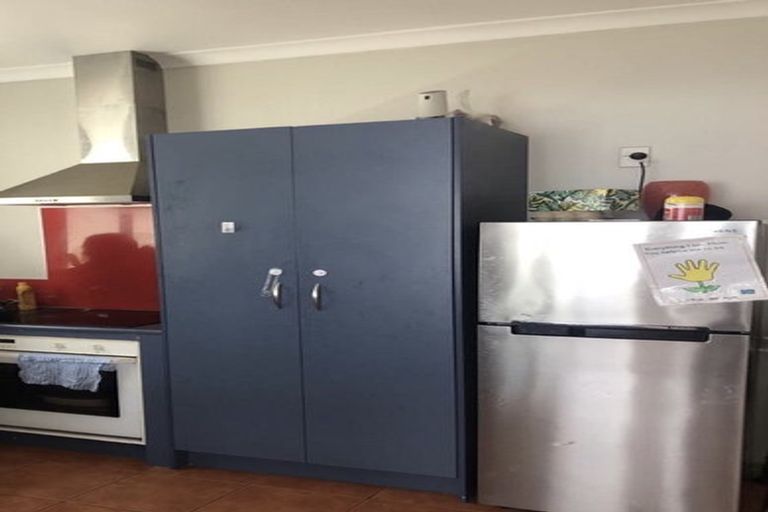 Photo of property in 102 Mangorei Road, Merrilands, New Plymouth, 4312