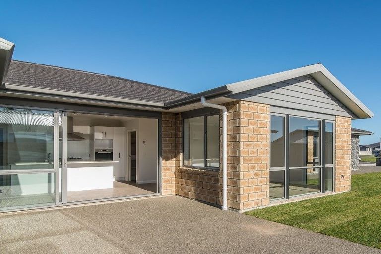 Photo of property in 12 Christow Court, Paraparaumu, 5032