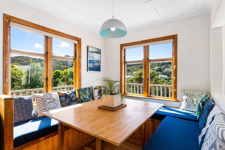 Photo of property in 6 Gordon Road, Plimmerton, Porirua, 5026