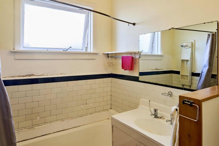 Photo of property in 75 Tirangi Road, Rongotai, Wellington, 6022