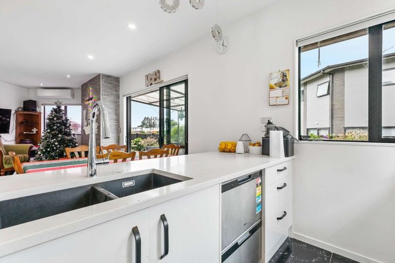 Photo of property in 6/79 Ranfurly Road, Alfriston, Auckland, 2105