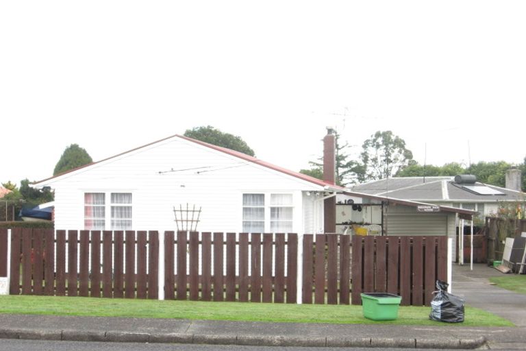 Photo of property in 15 Bowater Place, Manurewa, Auckland, 2102