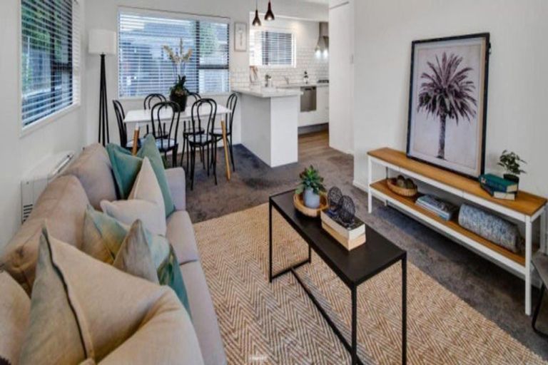 Photo of property in 77a Tukapa Street, Westown, New Plymouth, 4310