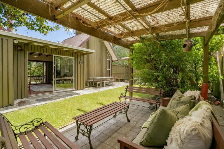 Photo of property in 197 Beacon Point Road, Wanaka, 9305